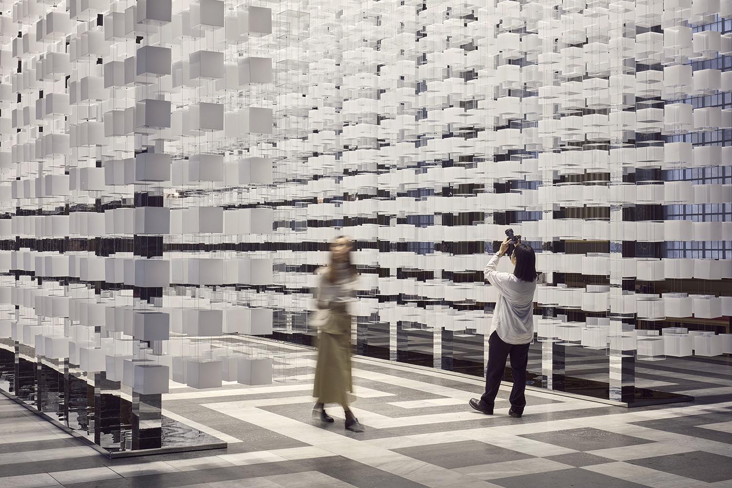 Duo. Melek Zeynep. Greenwich Painted Hall. London design Festival 2024