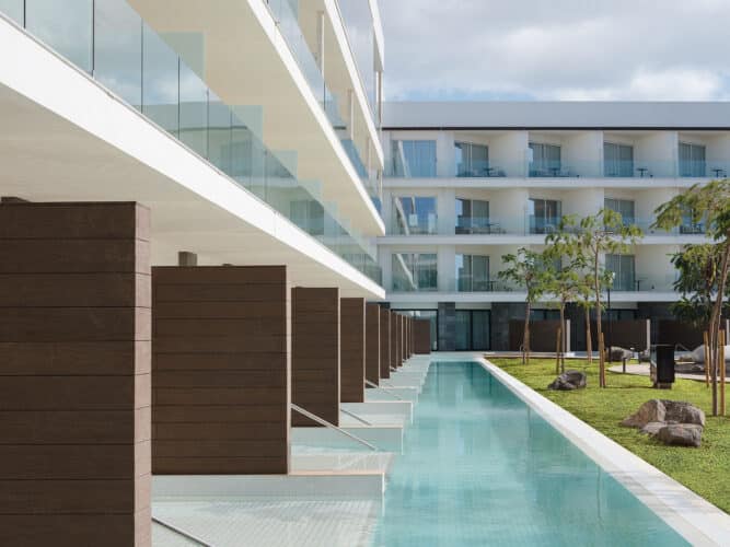 hotel con piscina
