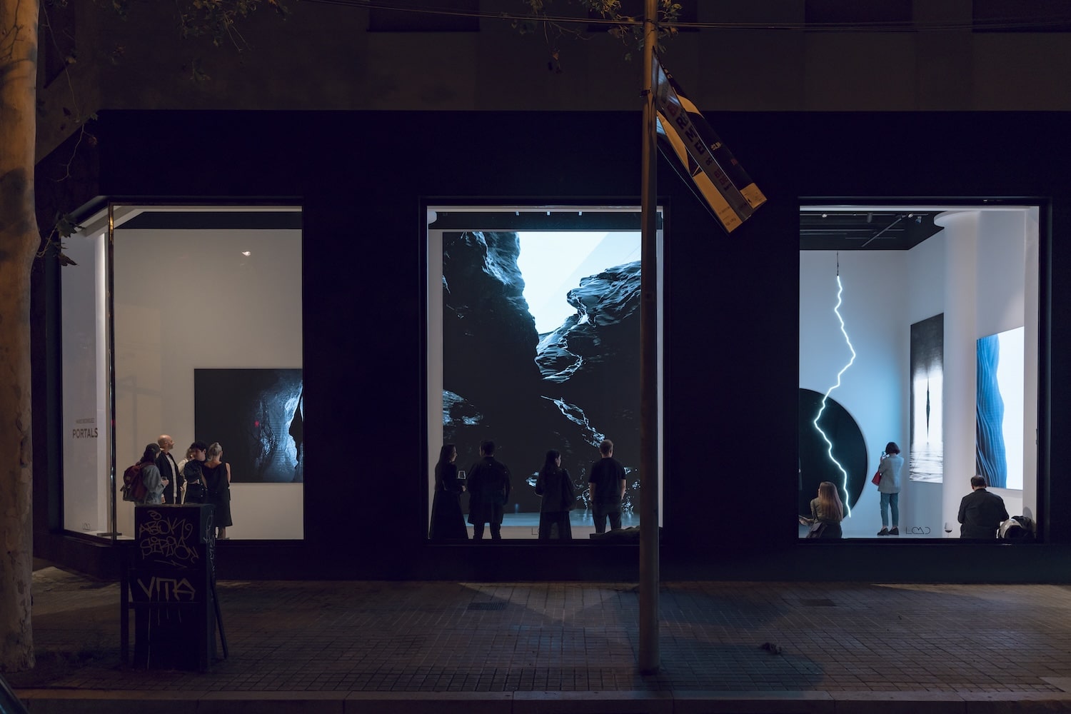 Load Gallery, arte digital