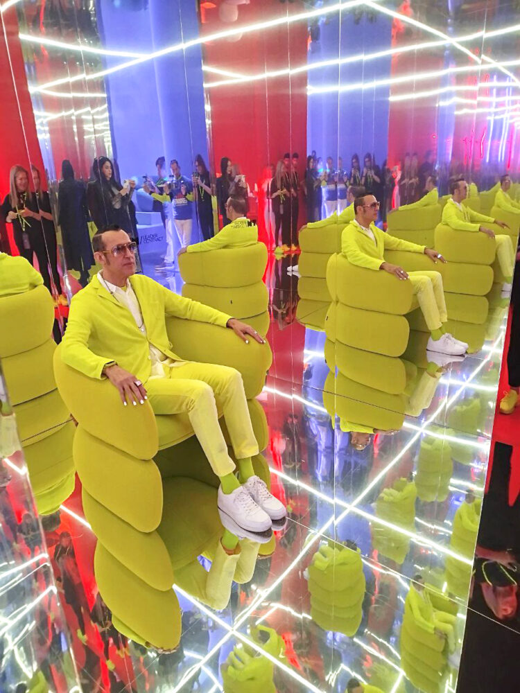 Delirium. Karim Rashid. TM Leader Contract