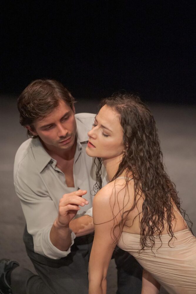 Pina Bausch, Tanztheater Wuppertal, Vollmond