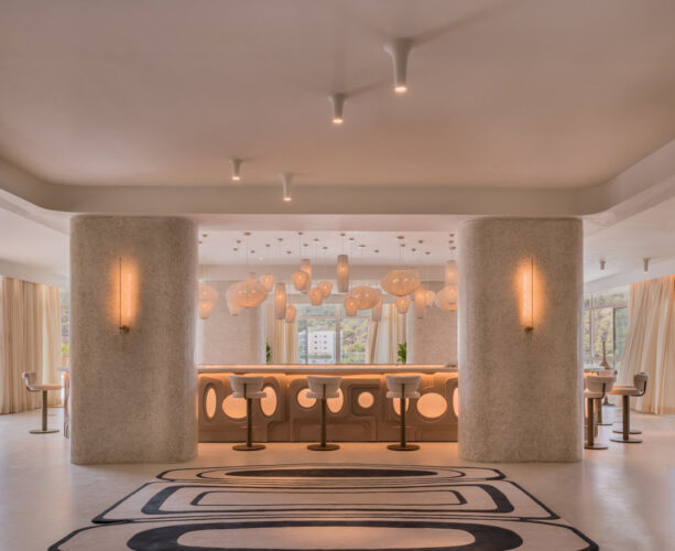 Hotel Mondrian Ibiza. Cuarto Interior. Nominación Premio Proyecto de Interiorismo. Premios ROOM 2025