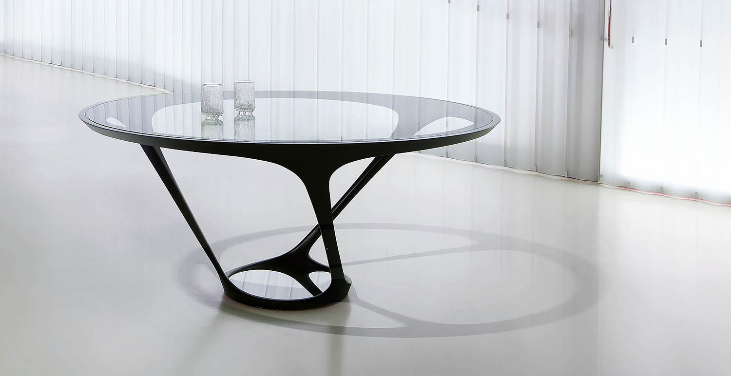 Table. Ora Ïto. Roche Bobois