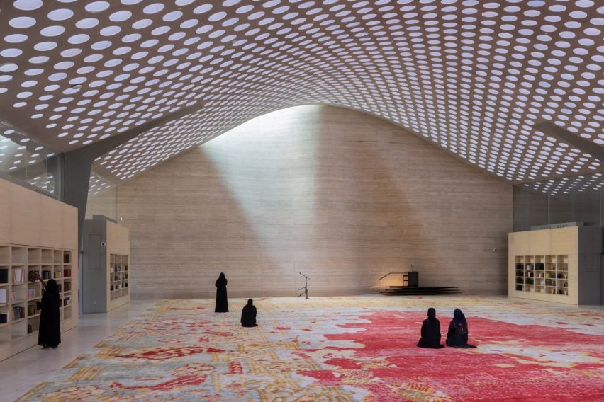 Diller Scofidio + Renfro, Al Mujadilah center, mezquita