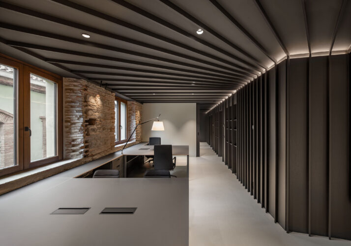 Showcooking oficinas Celebona diseñado por el estudio de interiores Perspectiva Moma en Logroño - La Rioja