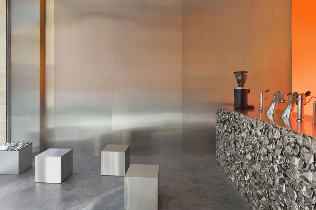 Crosby Studios, Café