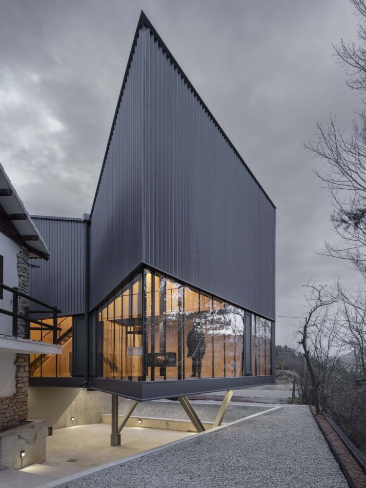 Pabellón de invierno, Valdivieso Arquitectos, refugio montañoso