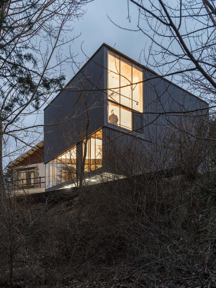Pabellón de invierno, Valdivieso Arquitectos, refugio montañoso