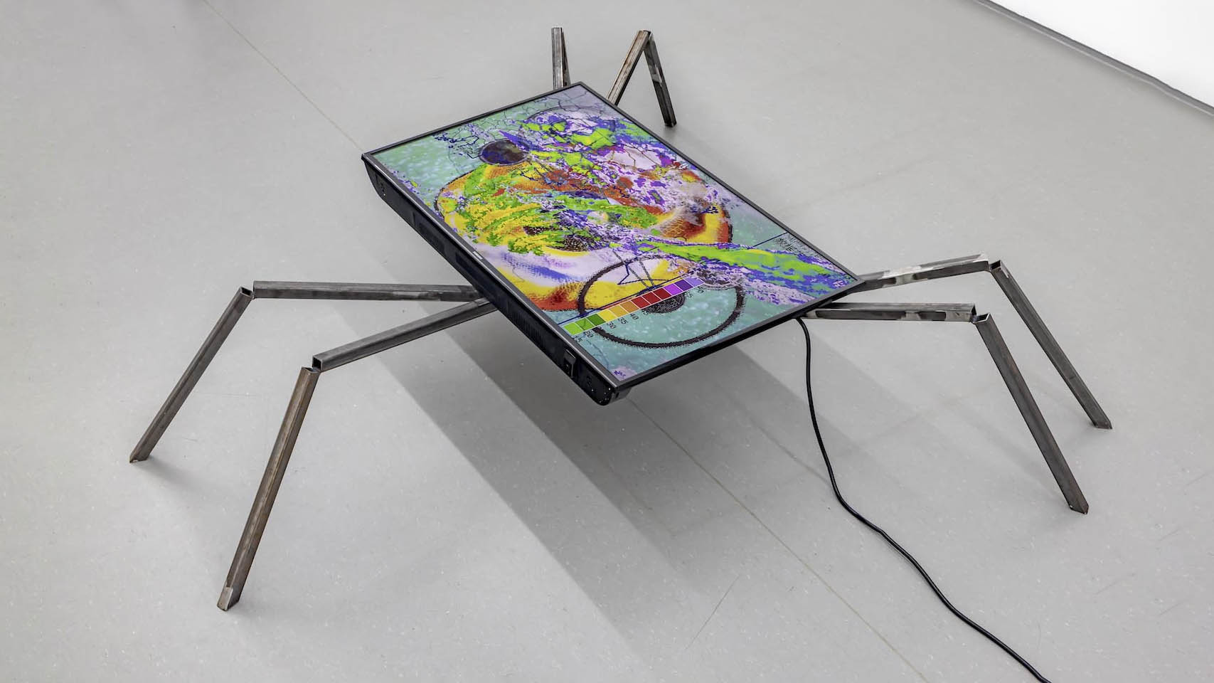 Station. Installation. Geoffrey Pugen