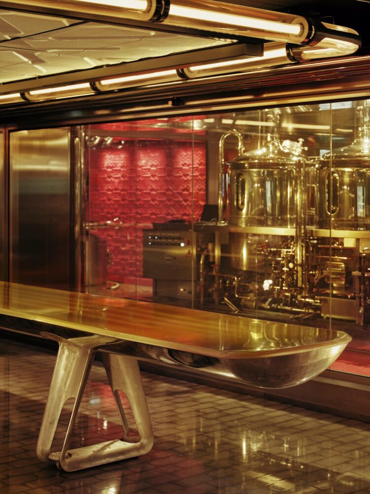 Plaza Mahou, External Referece