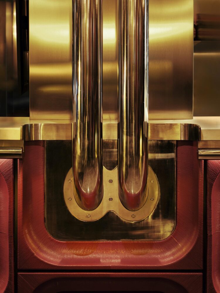 Plaza Mahou, External Referece