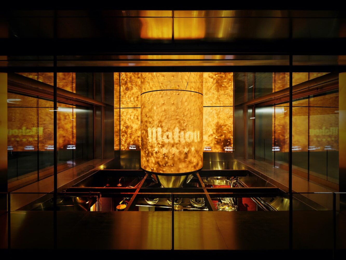 Plaza Mahou, External Referece