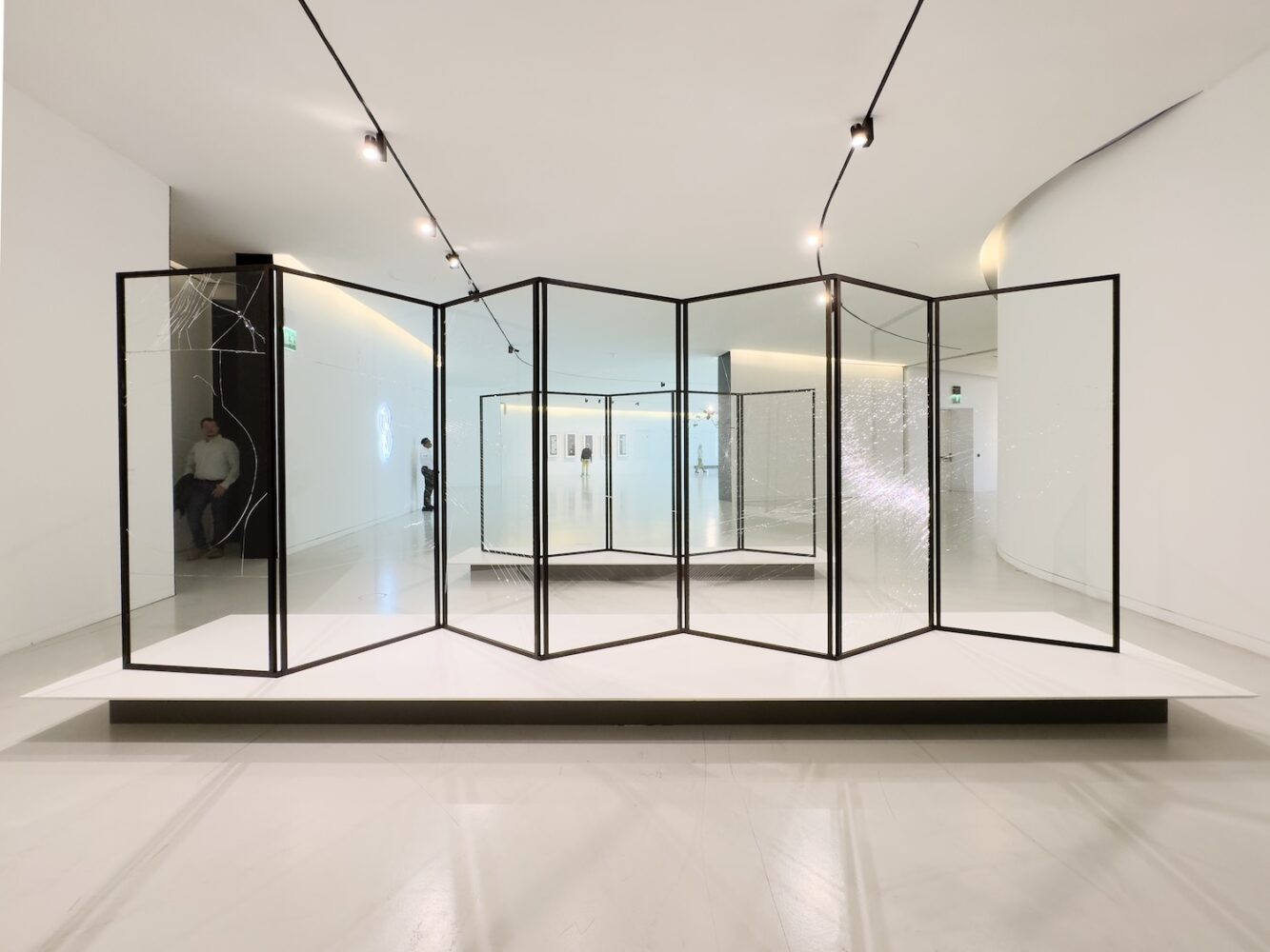 Cerith Wyn Evasns, MAAT, Lisboa