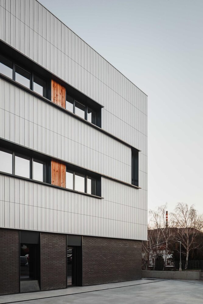 Gres Aragón Faveker, BAT Architecture, IES