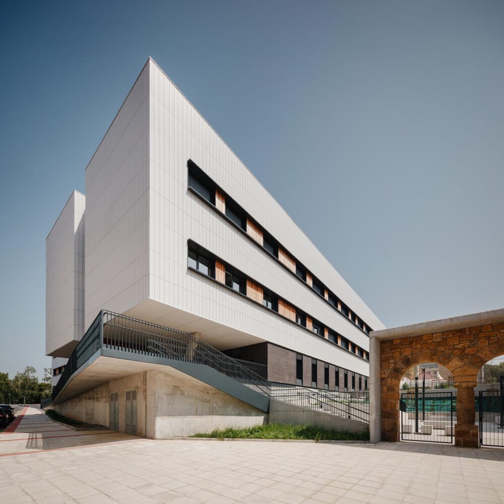 Gres Aragón Faveker, BAT Architecture, IES