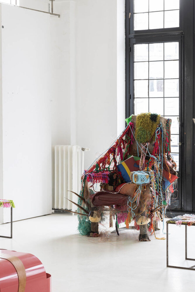 Objects with Narratives. Vista galería