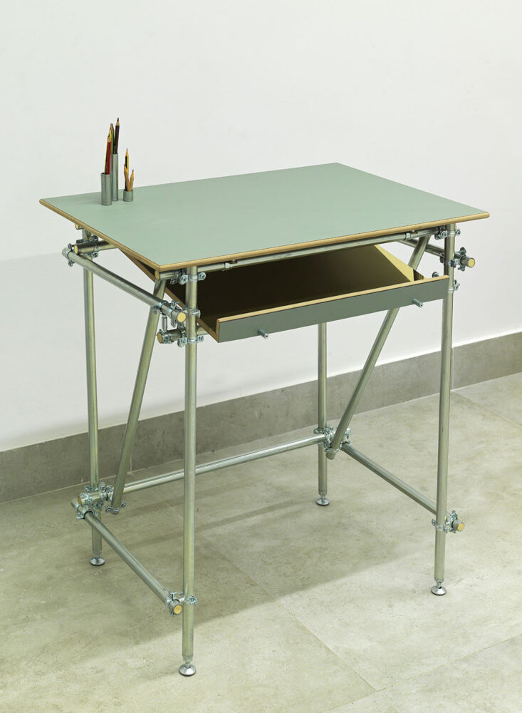 Pupitre amigo. Ase Torralba / Espacio Esqueje. Gabinete de Arte y Curiosidades. Formica Group y TetúanCrea