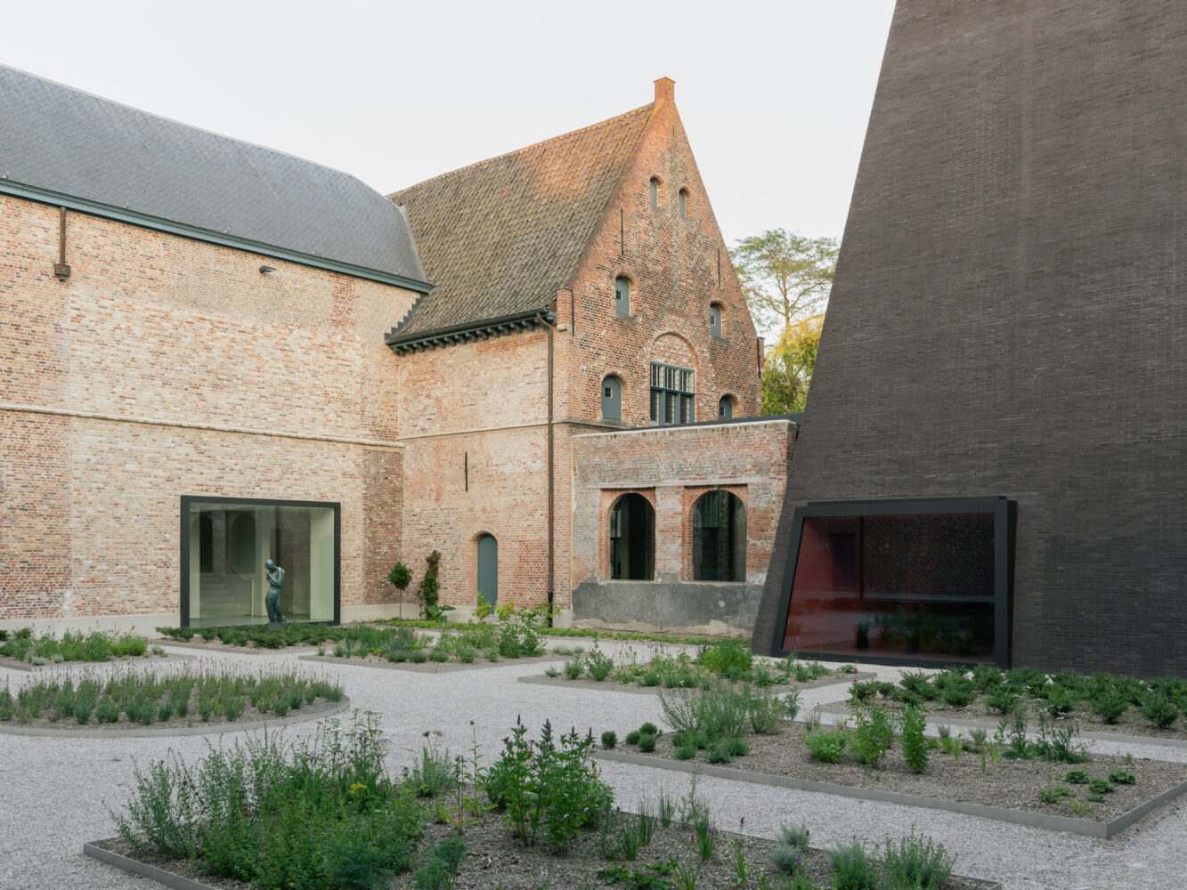 Barozzi Veiga, Abadía Groeninge, Kortirijk