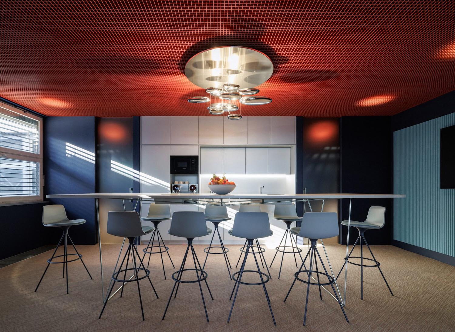 Blueriot, Cisarstudio, Deveron, oficinas