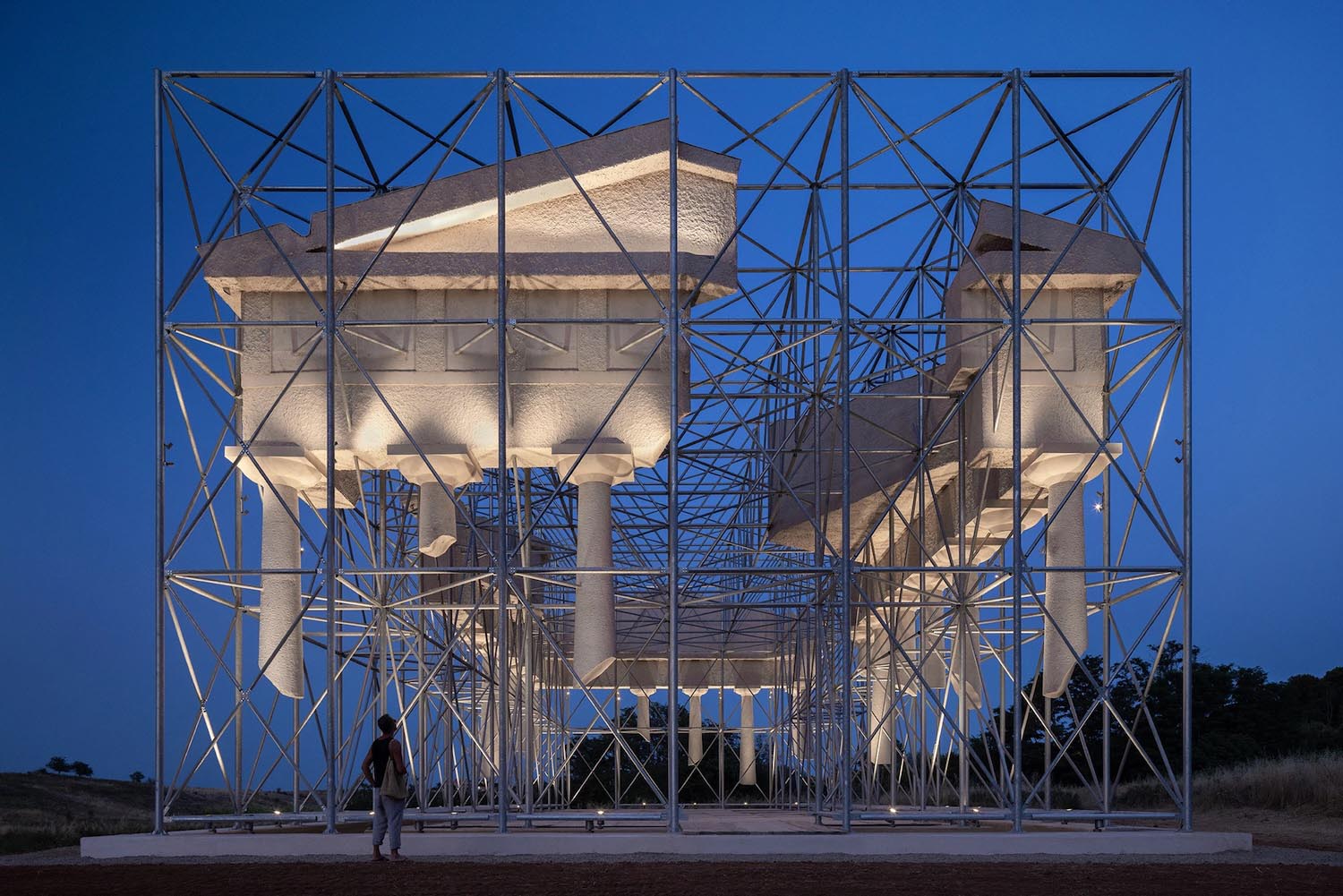 Inverse Ruin, Gijs Van Vaerenbergh, arquitectura fantasma