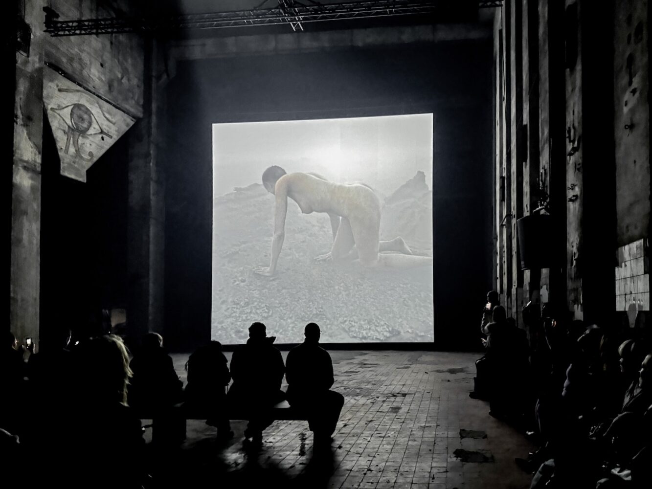 Pierre Huyghe, Liminals, Halle am Berghain, arte cuántico