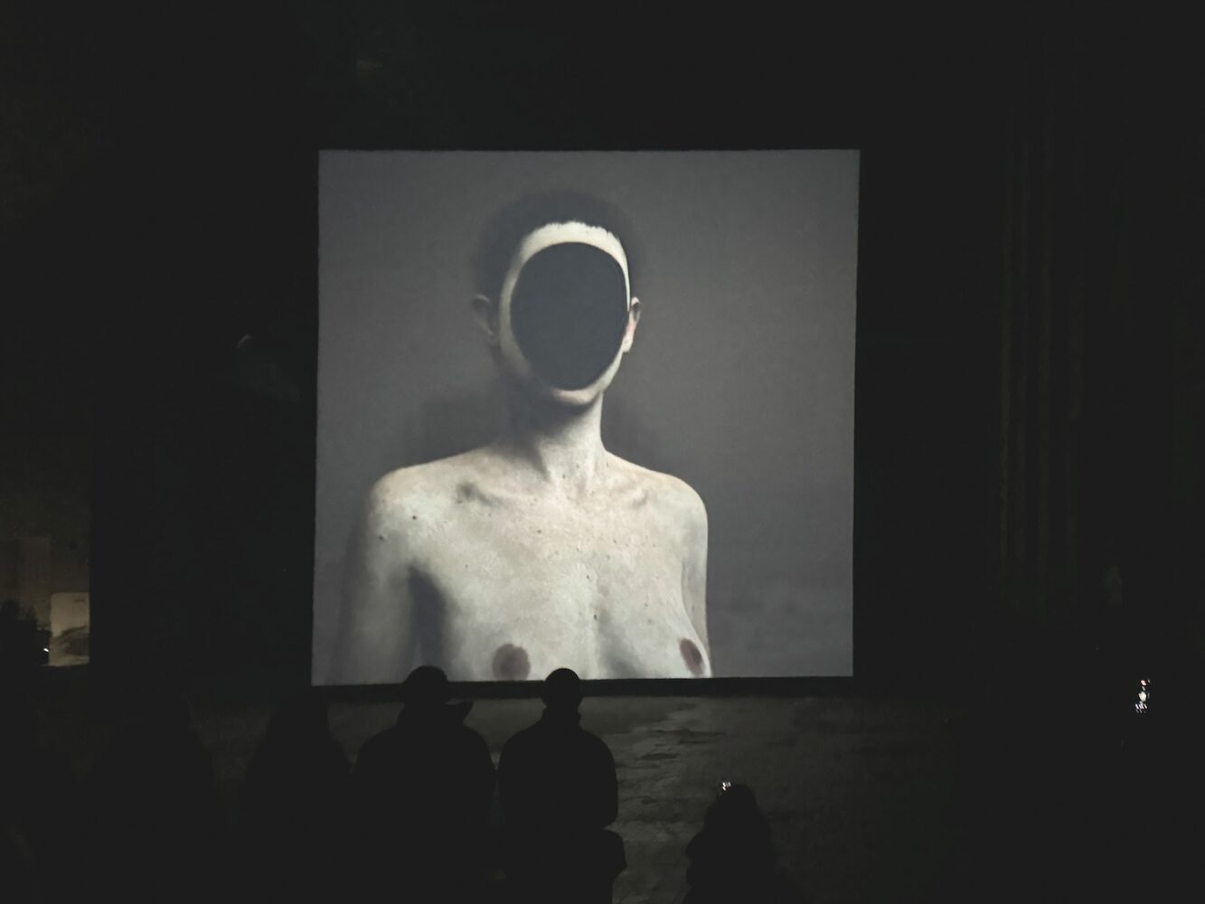 Pierre Huyghe, Liminals, Halle am Berghain, arte cuántico