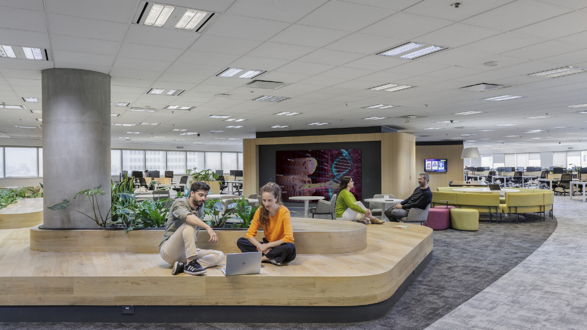 Diseño y Construcción de oficinas corporativas por Contract Workplaces