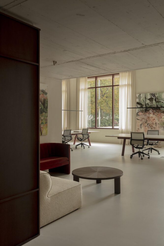 Oficina diáfana, The Room Studio