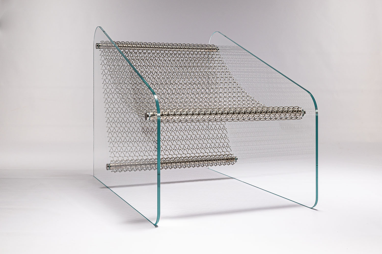 Metal Affaire. MInimal Studio