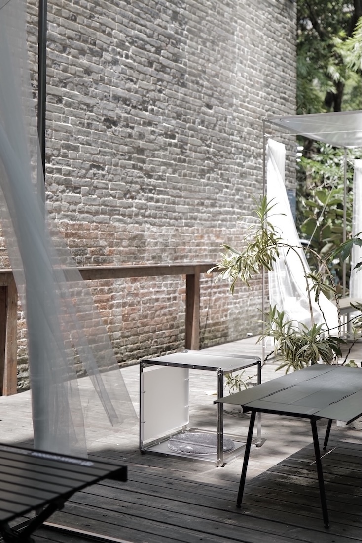 Abriéndose a otras formas de vida, ofrece lugares de descanso y hábitats tanto para animales como para plantas © JXY工作室