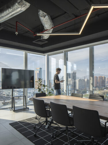 sala reuniones tikuna energía