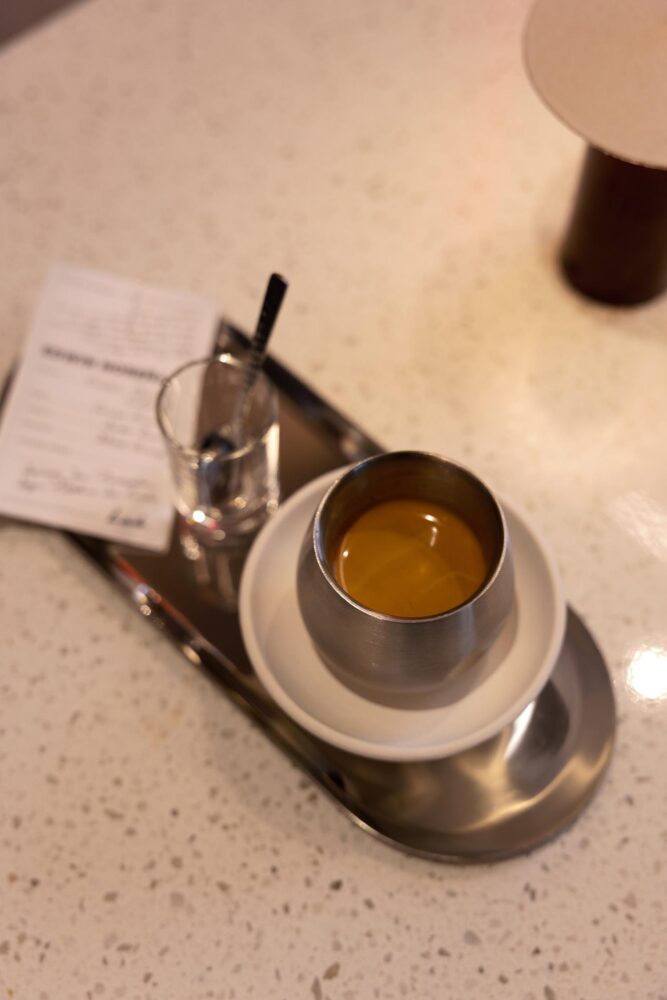 café de especialdiad, botica, laboratorium