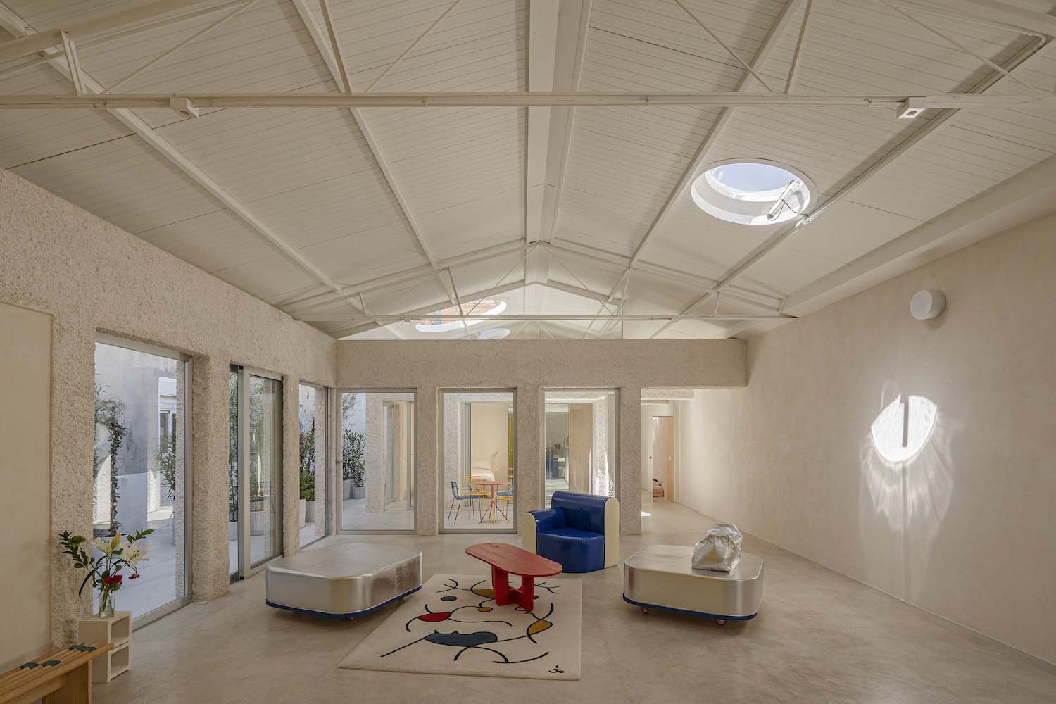 Patio. BURR + Guillermo Patriello