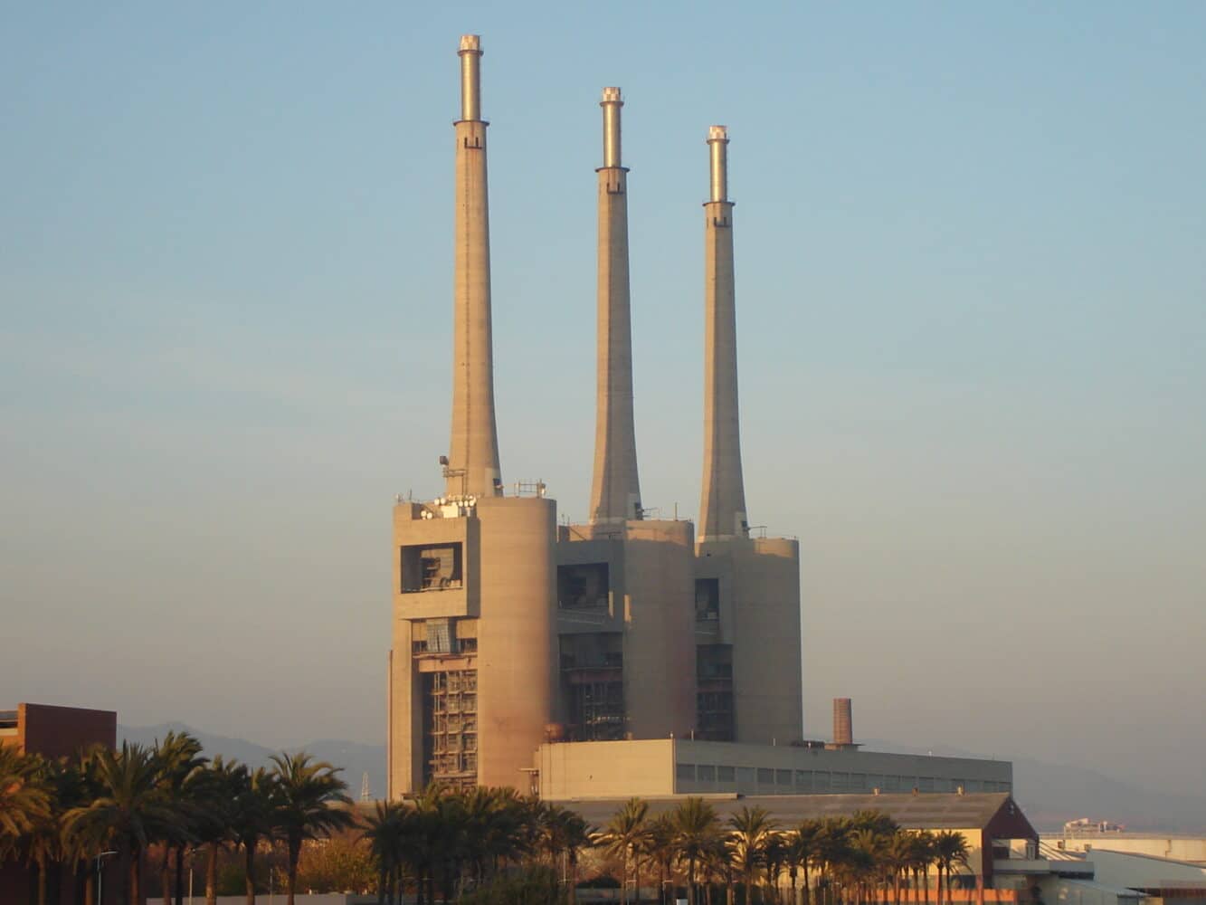 Tres Chimeneas del Besòs. Capital Mundial de la Arquitectura. UIA Barcelona