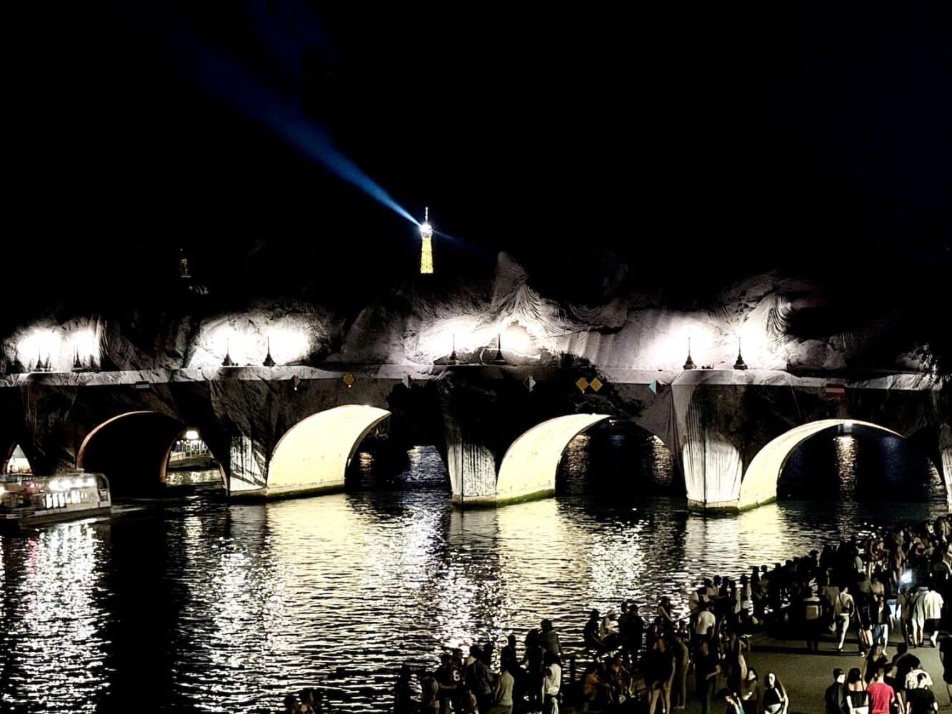 JR Pont Neuf, arte público, La Caverne
