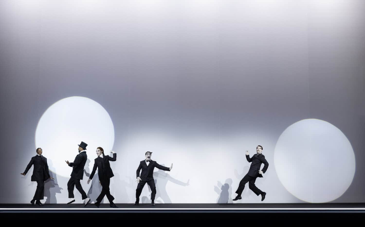 Pessoa. Since I've Been Me. Robert Wilson. (c) LUCIE JANSCH