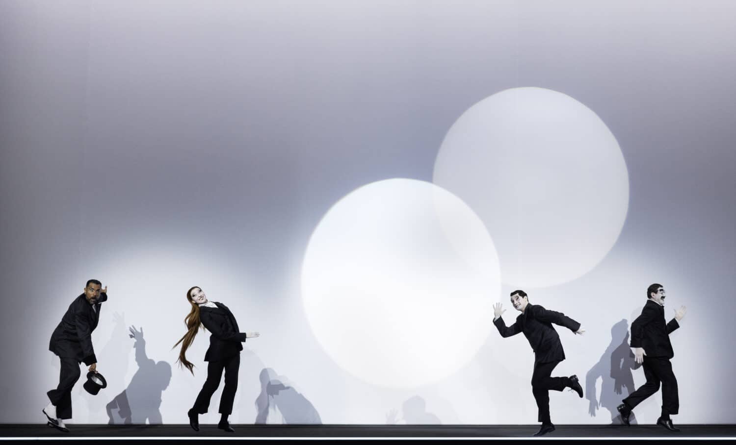 Pessoa. Since I've Been Me. Robert Wilson. (c) LUCIE JANSCH