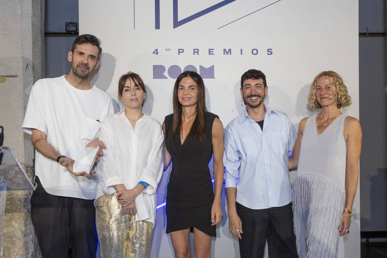 Maddalena Triches entrega el Premio Diseño de Producto a Mayice. IV Premios ROOM