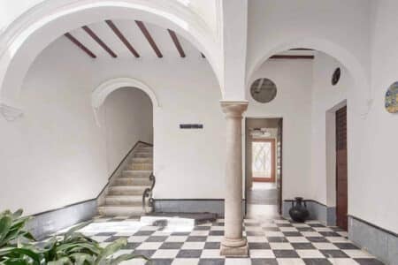 Casa Puerto, Lucas y Hernández-Gil