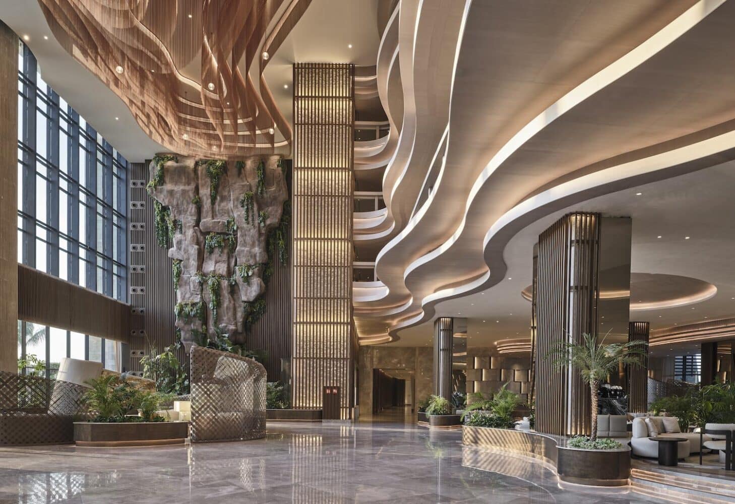 Kriskadecor, Regnum The Crown, Antalya