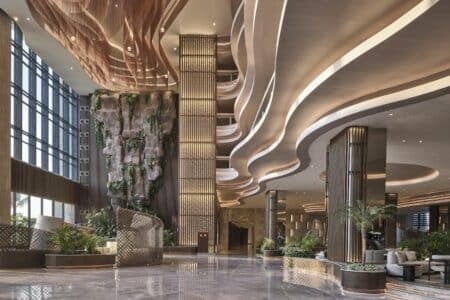 Kriskadecor, Regnum The Crown, Antalya