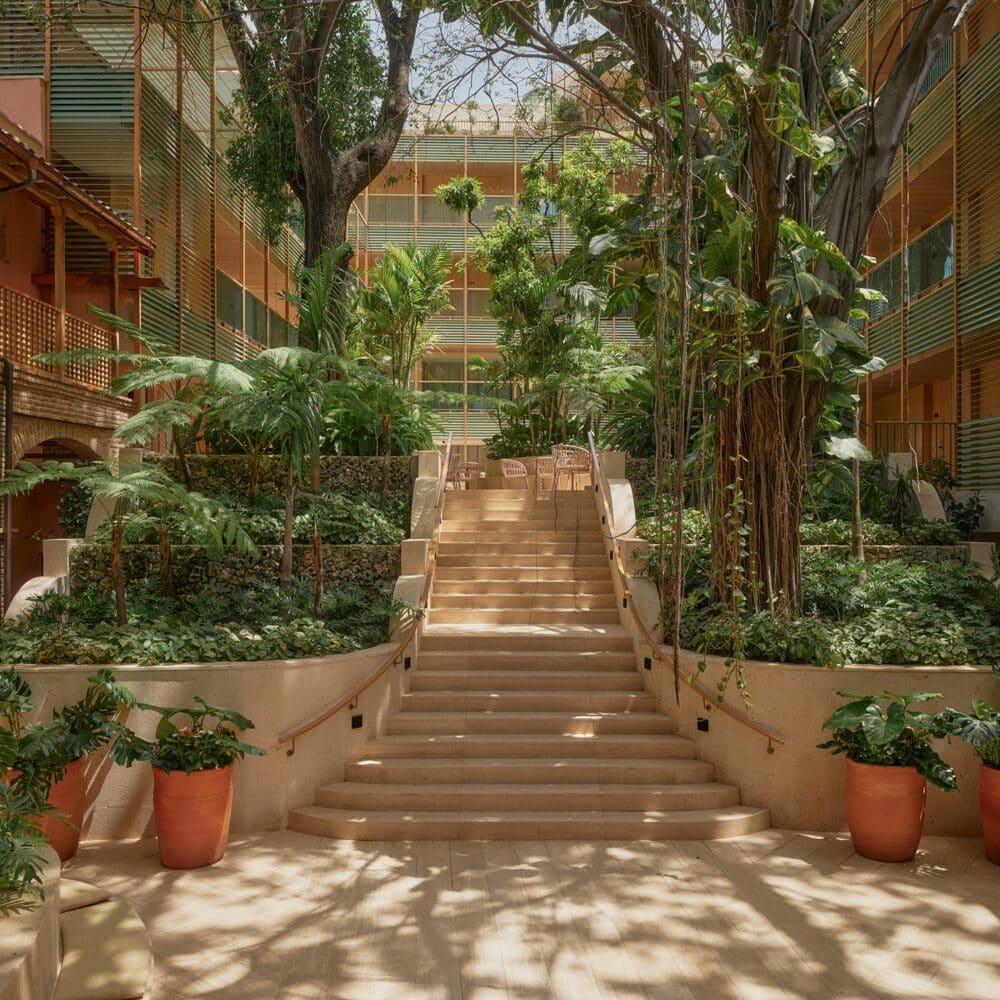 Interhotel, Madrid, hospitality